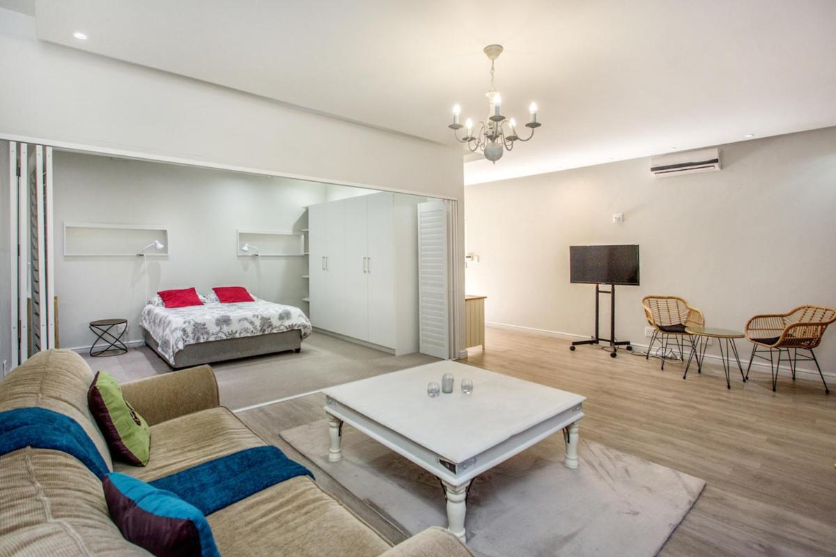 Sunset Beach Holiday Accommodation Кейптаун Екстериор снимка